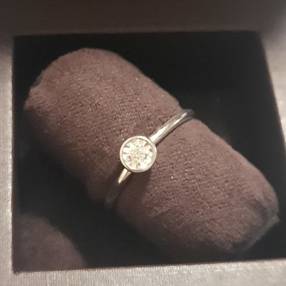 Monica Vinader Diamond Essential ring, size 6.5 - Picture 2 of 6